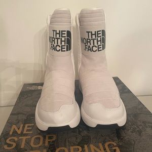 The North Face Ozone Park Pull-On Boot Women’s White Size 9